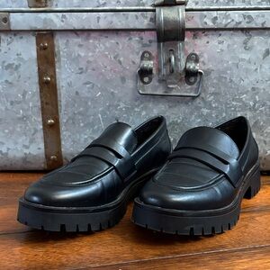 Esprit Black Chunky Penny Loafers – Classic Y2K Inspired Women’s Size 7.5
